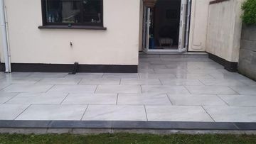 900X600 PORCELAIN TILES LAID IN HERMITAGE LUCAN
